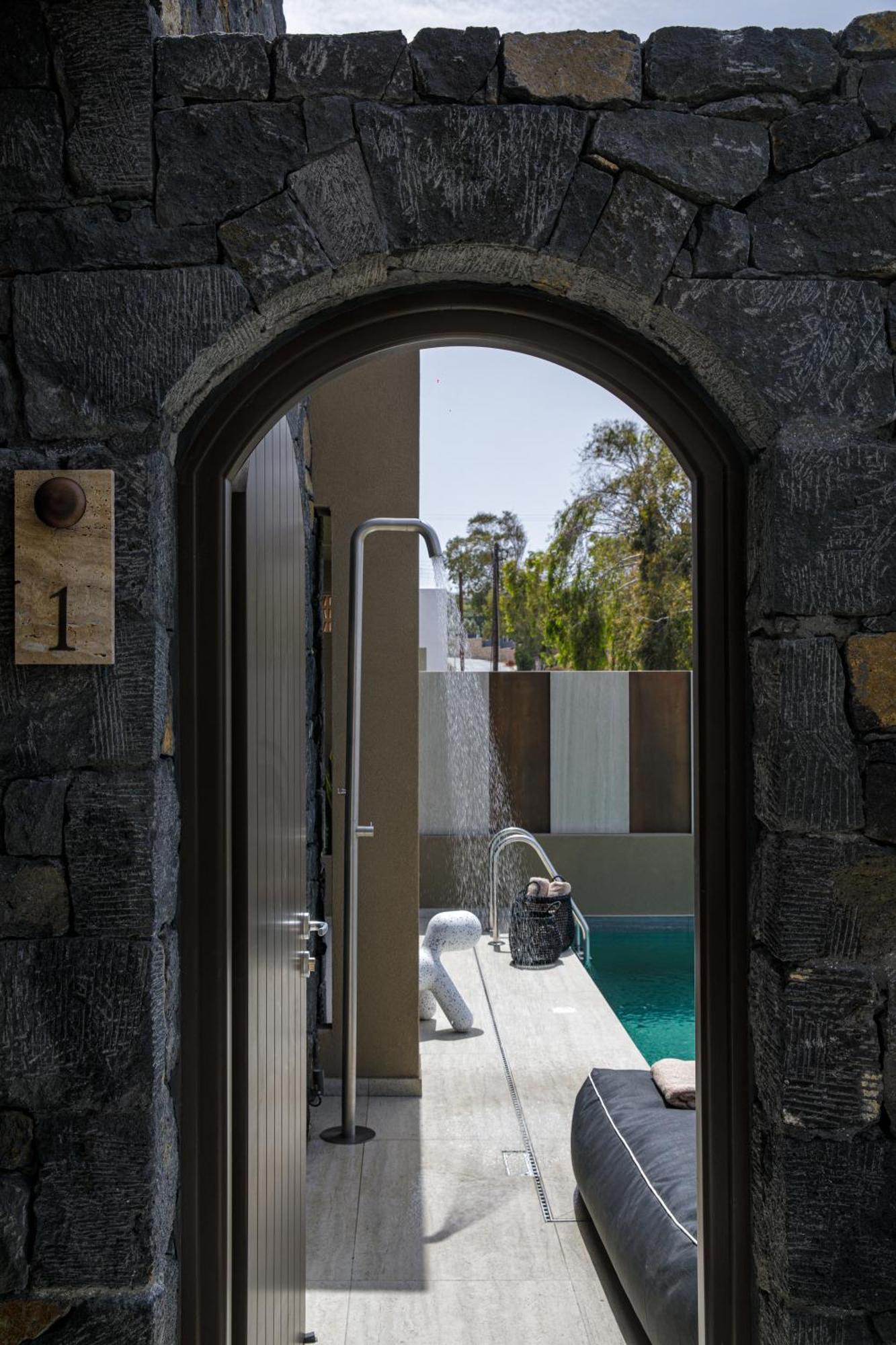 Hotel Hidden Hills