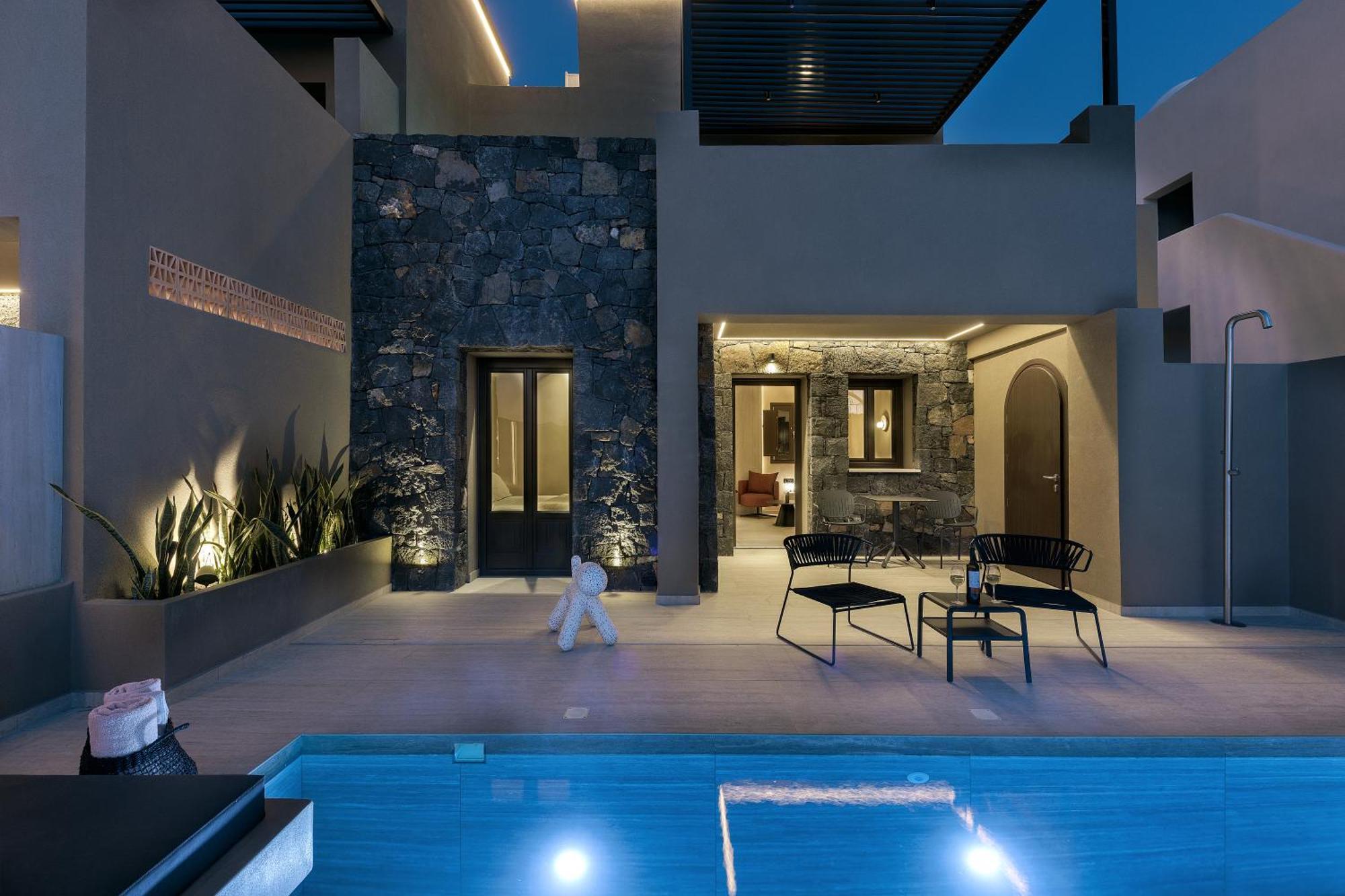 Hidden Hills Hotel *